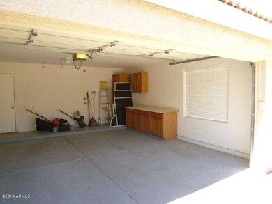 Garage 2