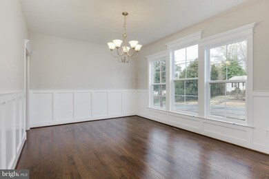 500 Valley Dr SE, Vienna, VA 22180 - photo 4