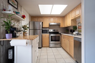 1912 Finchley Ct unit 3, Schaumburg, IL 60194 - photo 6