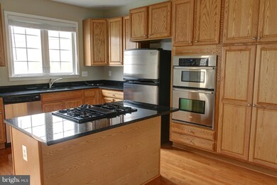 9710 Scentless Rose Way, Laurel, MD 20723 - photo 7