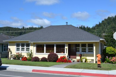 129 Main garden13
