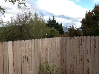 347 NW Pleasant View Dr unit A, Grants Pass, OR 97526 - photo 4