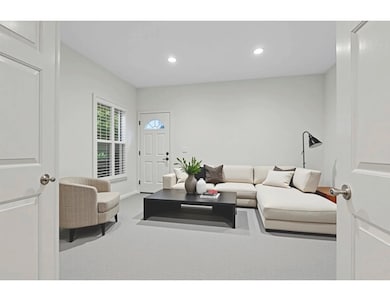 6409 Davidson Ct, Gurnee, IL 60031 - photo 6