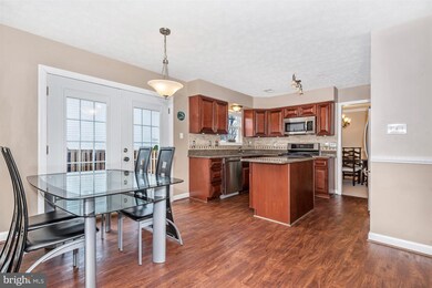 8332 Pleasant Chase Rd, Jessup, MD 20794 - photo 7