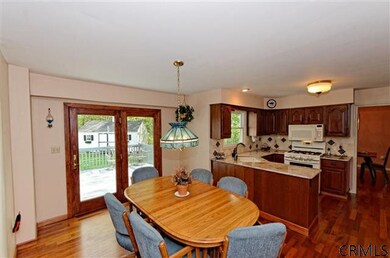 11 Dutchess Ct, Saratoga Springs, NY 12866 - photo 7