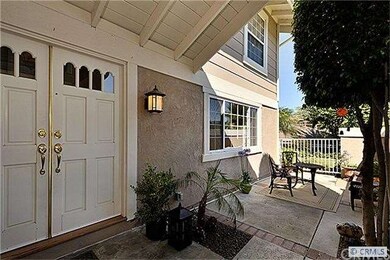 PEACEFUL FRONT COURTYARD