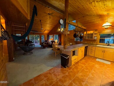 1415 N Alvord Ln, Otis, OR 97368 - photo 4