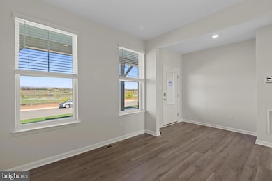 9907 Oxon Creek Ct, Middle River, MD 21220 - photo 3