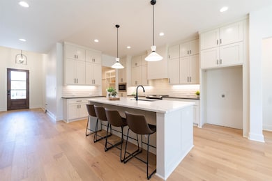 15004 Matterhorn Loop, Maumelle, AR 72113 - photo 3