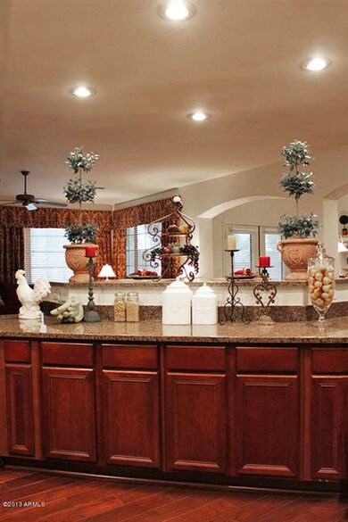 006Kitchen with wood floors