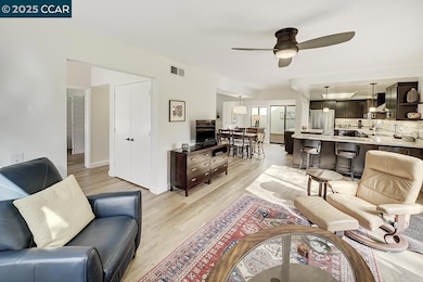 1809 Golden Rain Rd unit 4, Walnut Creek, CA 94595 - photo 7