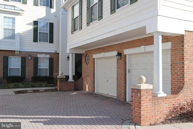 25340 Lake Mist Square unit 303, Chantilly, VA 20152 - photo 2