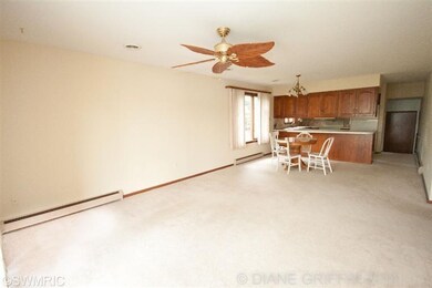 6957 E Springtree Ln SW unit 17, Grand Rapids, MI 49548 - photo 3