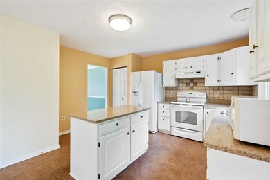 121 Elmhurst Dr, Coraopolis, PA 15108 - photo 7