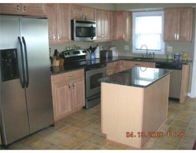 8 Mohawk Ave, Webster, MA 01570 - photo 4