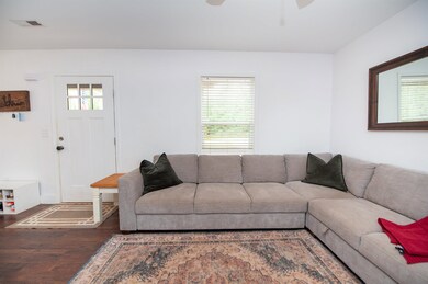 131 Lockman St, Inman, SC 29349 - photo 4