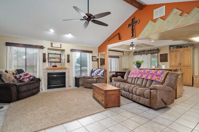 3676 W Maplewood St-2