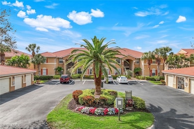 6930 Huntington Lakes Cir unit 102, Naples, FL 34119 - photo 4