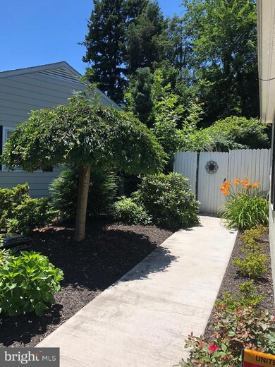 18905 Rolling Rd, Hagerstown, MD 21742 - photo 2