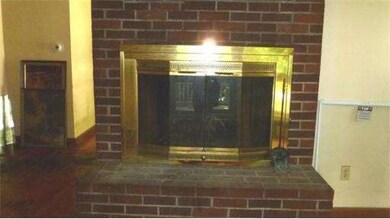 4 Bonneau St, North Attleboro, MA 02760 - photo 4