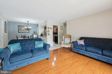 221 N Emory Dr unit 4, Sterling, VA 20164 - photo 5