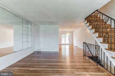 800 Hillcrest Dr, Glenolden, PA 19036 - photo 5