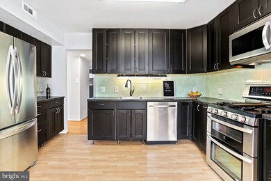 1645 Parkcrest Cir unit 100, Reston, VA 20190 - photo 3