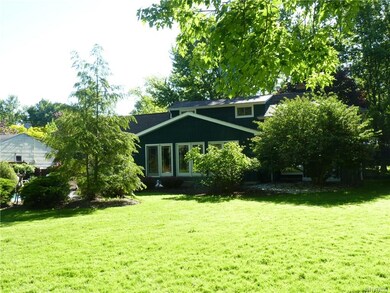 1410 Birch Dr, North Tonawanda, NY 14120 - photo 2