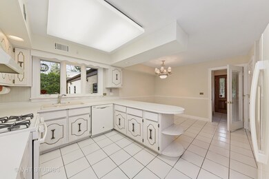 4540 Tall Oaks Ln, Rolling Meadows, IL 60008 - photo 7