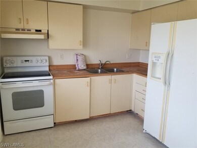 4617 SW 8th Place unit 11, Cape Coral, FL 33914 - photo 7