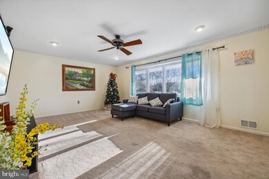 20 Sutton Place, East Windsor, NJ 08520 - photo 5