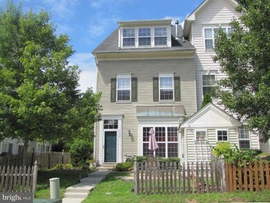 2608 Chancellor Ct, Odenton, MD 21113 - photo 2