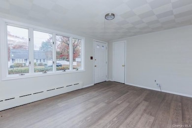 141 Wendy Dr, Holtsville, NY 11742 - photo 3