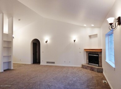 living room 1 (3) (1280x943)