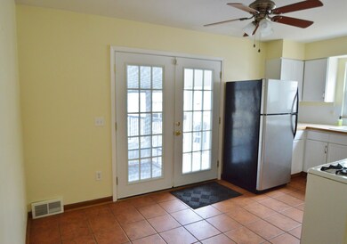 119 Fallis Rd