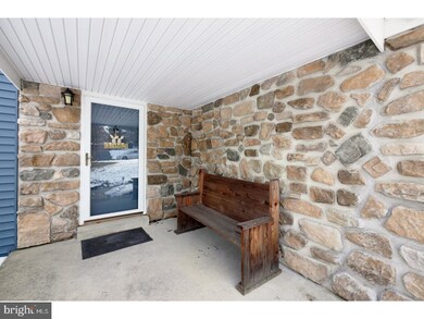 5551 Nina Cir, Coopersburg, PA 18036 - photo 3