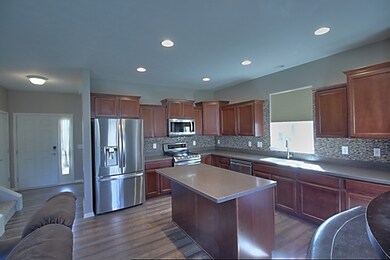 12882 Thames Dr, Fishers, IN 46037 - photo 5