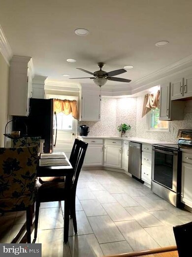 3132 Christine Dr, Beltsville, MD 20705 - photo 7