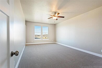 896 S 2580 E unit 17, Spanish Fork, UT 84660 - photo 5