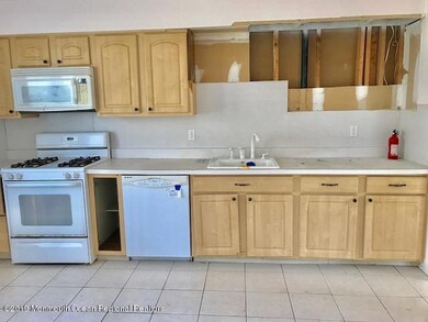 22 kitchen1