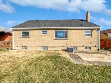 3347 Rocker Dr, Cincinnati, OH 45239 - photo 7