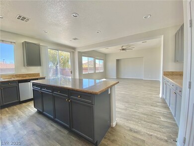 Kitchen/Family Room