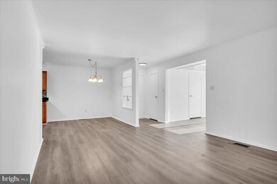 21 Uxbridge Place, Sewell, NJ 08080 - photo 6