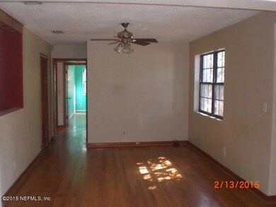 7027 Sans Souci Rd, Jacksonville, FL 32216 - photo 3