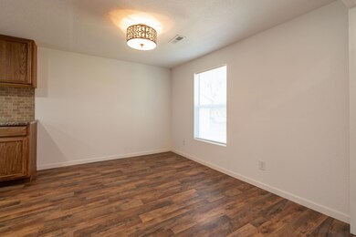 1605 N. Oak Ave, Spfd, MO-7