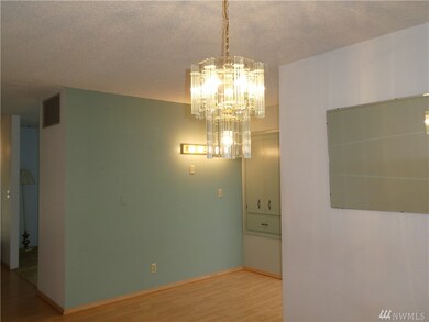 709 NE Gormley St, East Wenatchee, WA 98802 - photo 6