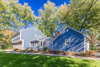 1704 Clover Ln, Valparaiso, IN 46385 - photo 2