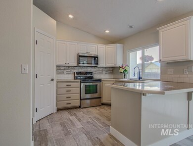 710 Aberdeen Dr, Nampa, ID 83686 - photo 6
