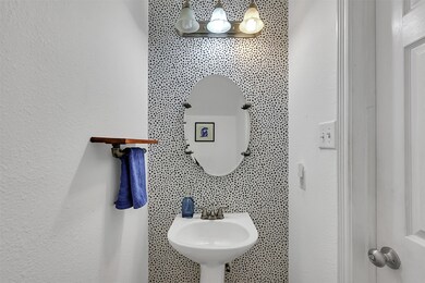 3627 Lehall St, Houston, TX 77021 - photo 5