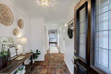 10210 Burgoyne Rd, Houston, TX 77042 - photo 3